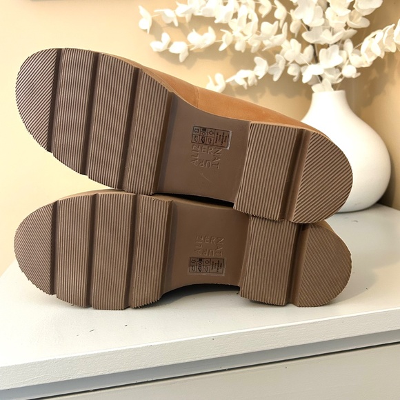 Like New Naturalizer Darry Platform Loafers Toffee Natural Leather Size 8 - Picture 8 of 16